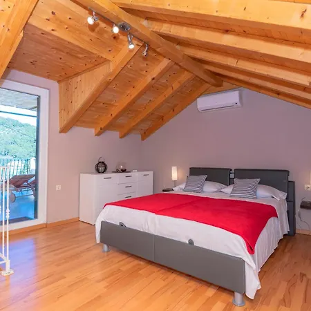 Gorgeous In With Wifi Holiday home