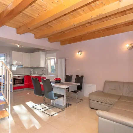 Holiday home Gorgeous In With Wifi Stari Grad (Hvar)